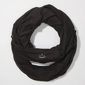 BEYOND YOGA Infinity Pocket Scarf NWTs